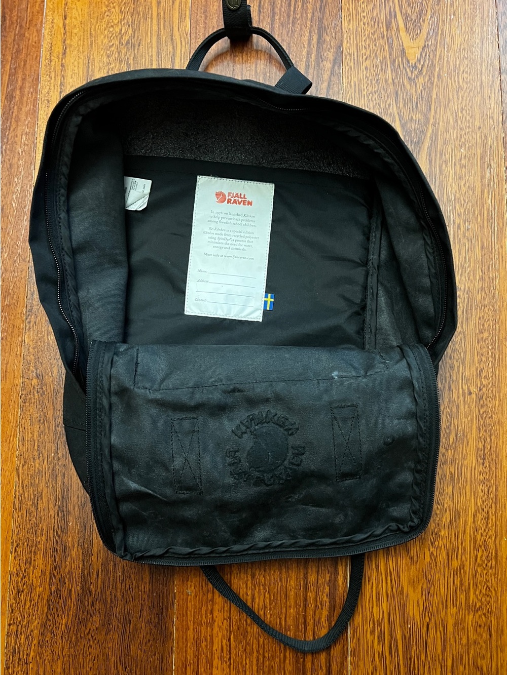 Fjallraven Re-Kanken Backpack Black Recycled Eco Edition- name tag intact - Picture 4 of 5